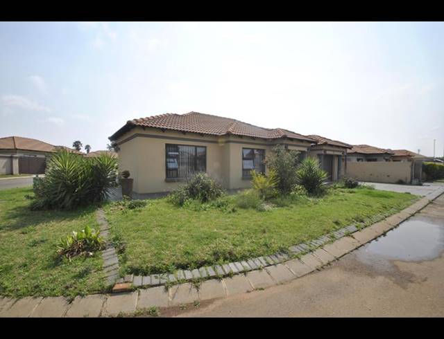 4 BEDROOM HOUSE FOR SALE IN DAWN PARK
